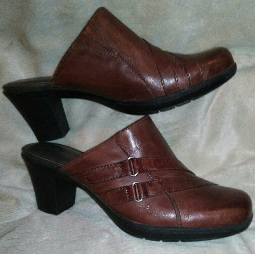 Clark's brown leather mules 7 M